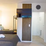 Immostay S#5 Studio Apartment - Naehe Golfplatz- Wifi & 4K Tv, Parken